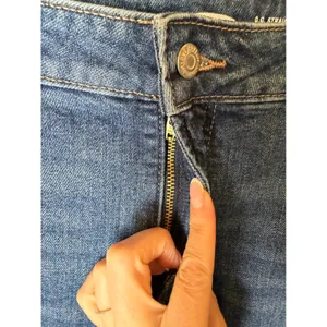 Old Navy OG Straight Jeans Women 18 Blue NWT High Rise Secret Slim Pockets Denim thumbnail 8