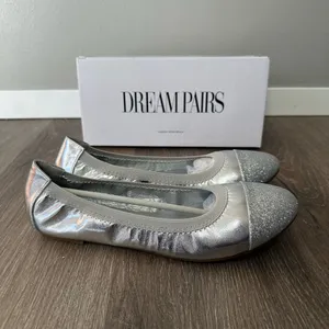 Dream Paris Ballet Walking Flats Shoes Color Silver Size 9 thumbnail 2