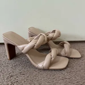 Open Edit Beige Block Hill Twist Sandals NWT Size 7 thumbnail 2