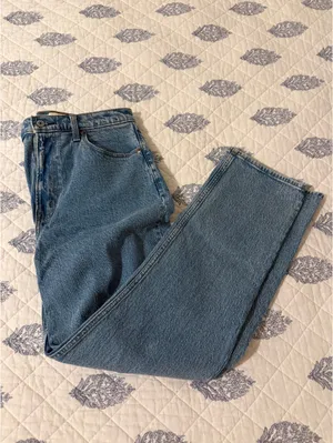 Abercrombie & Fitch The ‘90s Straight Ultra High Rise Curve Love thumbnail 3