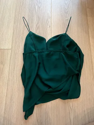 Pretty Little Thing Deep Emerald Satin Cowl Neck Cami thumbnail 4