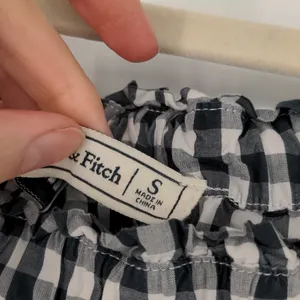 Abercrombie & Fitch Top Women’s S Black White Gingham Off Shoulder Bell Sleeve thumbnail 9