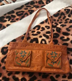Brown Paraguay hand-tooled floral leather purse‎ hand tote shoulder purse cute thumbnail 1