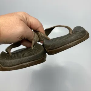 Chaco flip Flops brown tan‎ size 6 thumbnail 4