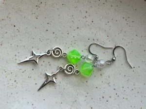 Handmade sparkle star & swirl & dice grunge y2k street style dangle earrings💫🌀💚 thumbnail 4