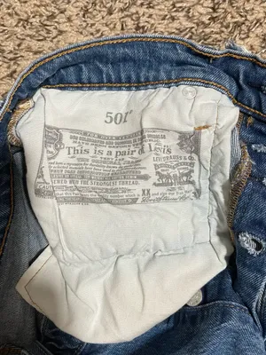 Levi’s 501 Jeans Short women Size 28 thumbnail 3