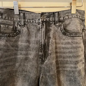 Distressed Jeans thumbnail 2