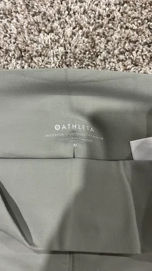 Athleta Women’s Leggings Salutation Stash Pocket II 7/8 Medium thumbnail 2