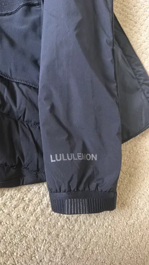 Lululemon Women’s Down for It All Jacket Size 2 thumbnail 4