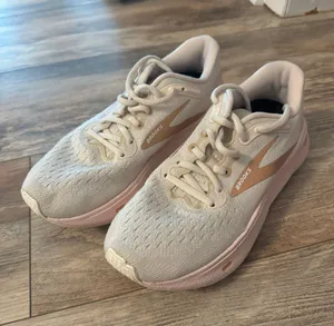 Brooks Ghost Max Running Shoes thumbnail 1