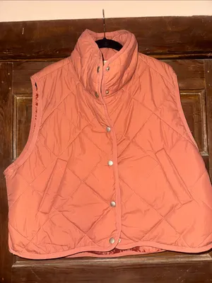 HYFVE Quilted Coral Pink Puffer Vest thumbnail 1