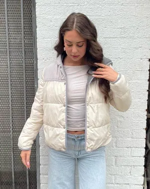 Abercrombie and Fitch cozy comfy fleece lined White and gray winter puffer jacket sz m thumbnail 6