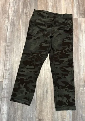 Lululemon Camo Capri Leggings size 8 thumbnail 1