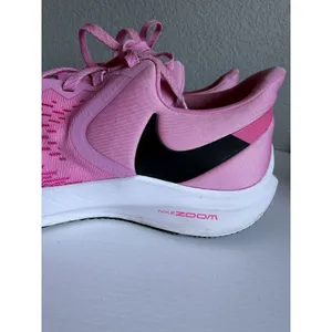 Nike Zoom Winflo 6 Women's 10 Psychic Pink Black Running Shoes BQ3192-600 thumbnail 3