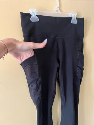 Fabletics Black High-Waist Ruched Side Leggings thumbnail 2