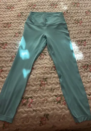 Aqua Blue Lululemon Leggings Size 8 thumbnail 1