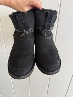 UGG Women Black Suede Shearling Lined Tie Ankle Boots Size 8 thumbnail 6