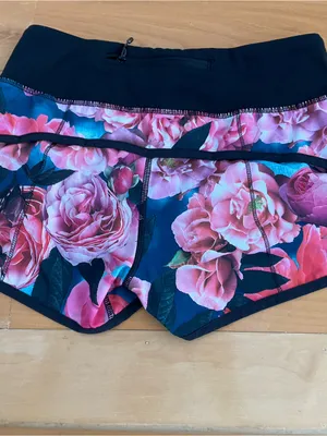 Lululemon Run: Speed Short *4-way Stretch Secret Garden / Black Sz 2 thumbnail 7