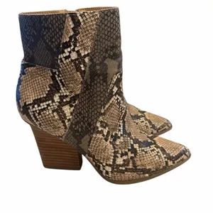 Crown Vintage Briony Snakeskin Ankle Booties Stacked Heel Shoes Womens Size 6 M thumbnail 4