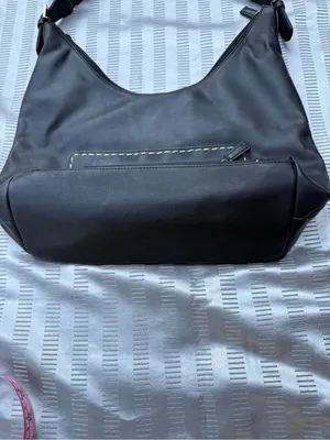 Guess Black Hobo Shoulder Bag – Front Zip Pocket, Silver Hardware thumbnail 2