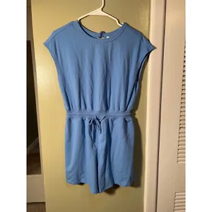 Womens Sz Small Casual Romper Light Blue Open Back Elastic Waist Tie Closure Cap thumbnail 4