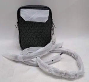 Michael Kors Black Jet Set Medium NS Chain Flight Bag thumbnail 4