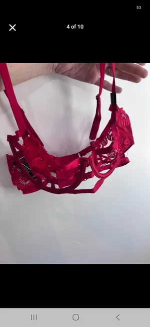 Victoria's Secret Balconette Red Strappy Cage Bra thumbnail 4