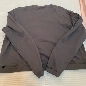 gray long sleeve thumbnail 3