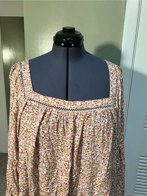 Lane Bryant Womens Plus Sz 26/28 Peasant Blouse Batwing Square Neck Ditsy Floral thumbnail 2