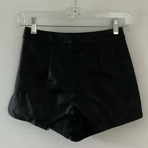 H&M black micro shorts thumbnail 2