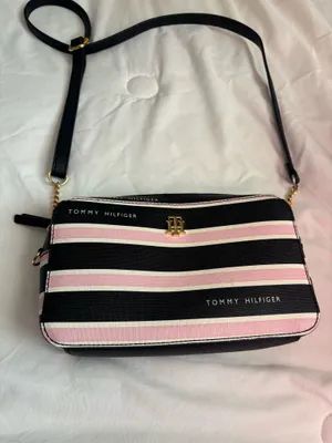 Tommy Hilfiger Pink Crossbody Purse thumbnail 2