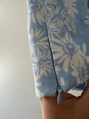 NEW!! Zara Blue and White Adorable Floral‎ Crop Top thumbnail 6