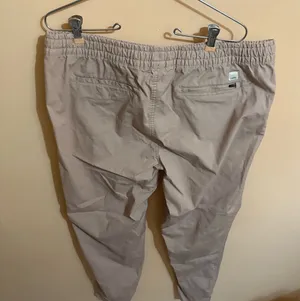 Vuori Vintage Ripstop Series Pants in Dogwood thumbnail 4