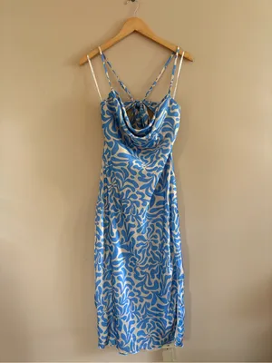 Lulus Midiana Light Blue Abstract Floral Tie-Back Midi Dress Size Medium NWT thumbnail 4