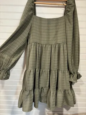 Dress thumbnail 2