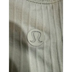 Lululemon Tank Top Womens 6‎ Ebb To Street Racerback Cropped Green Ribbed Gym thumbnail 4