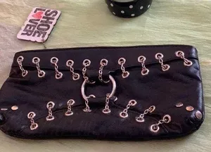 Wristlet thumbnail 1