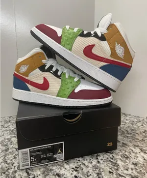 Air Jordan 1 Mid woman’s size 6.5 Messy Room DR6957-100 athletic thumbnail 11
