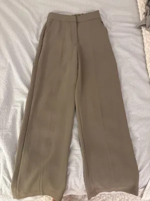 Aritzia Effortless Pants thumbnail 1