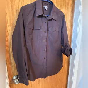 Carhartt women’s size L (12-14) muted plum relaxed fit button down shirt thumbnail 2