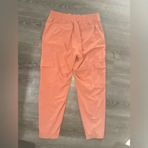 Athleta‎ Women's Etruscan Red Chelsea Cargo Lined Pant Style #631619 Size 12 thumbnail 5