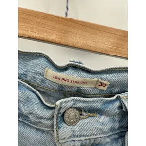 Levis Womens Low Pro Straight Light‎ Wash Denim Jeans Distressed Loose Size 30 thumbnail 5