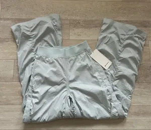 BNWT Lululemon pants thumbnail 1