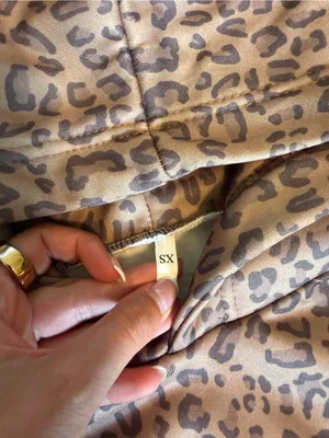 Leopard Print Hooded Pullover thumbnail 2