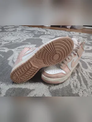 Nike Women’s Arctic Orange 1985 Dunks High Top Sneakers thumbnail 5