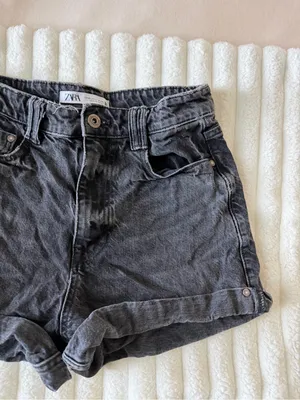 Zara Washed Black Rolled-Hem Denim Shorts thumbnail 3