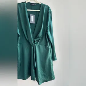 PrettyLittleThing The Emerald Green Satin Long Sleeve Wrap Dress, Size 1X thumbnail 5