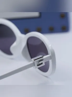 New Gucci Oval Sunglasses Gucci Gg1684sa 006 White Grey Women Eyewear Nib thumbnail 9