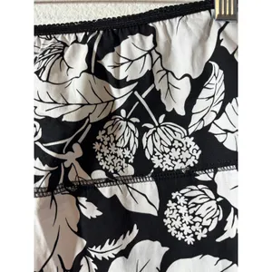 Speechless Women's Size L Black White Floral Pull-On Elastic Waist A-Line Skirt thumbnail 3