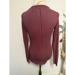 Lululemon Long‎ Sleeve Scoop Neck Shirt Burgundy Heathered Size Unknown Athletic thumbnail 2